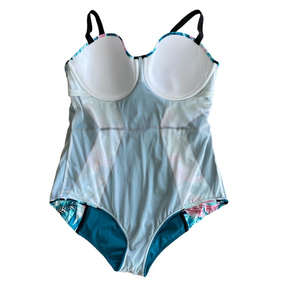 Torrid Blue/ Teal Palm Print Underwire One-Piece Swimsuit Size 2 DD/F (18-20) - Picture 12 of 13